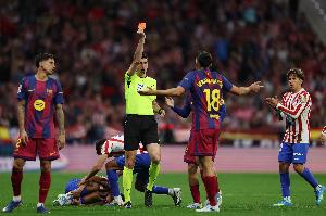 世体：赫拉德·马丁在弗里克麾下稳步成长，本赛季发挥稳健且出众